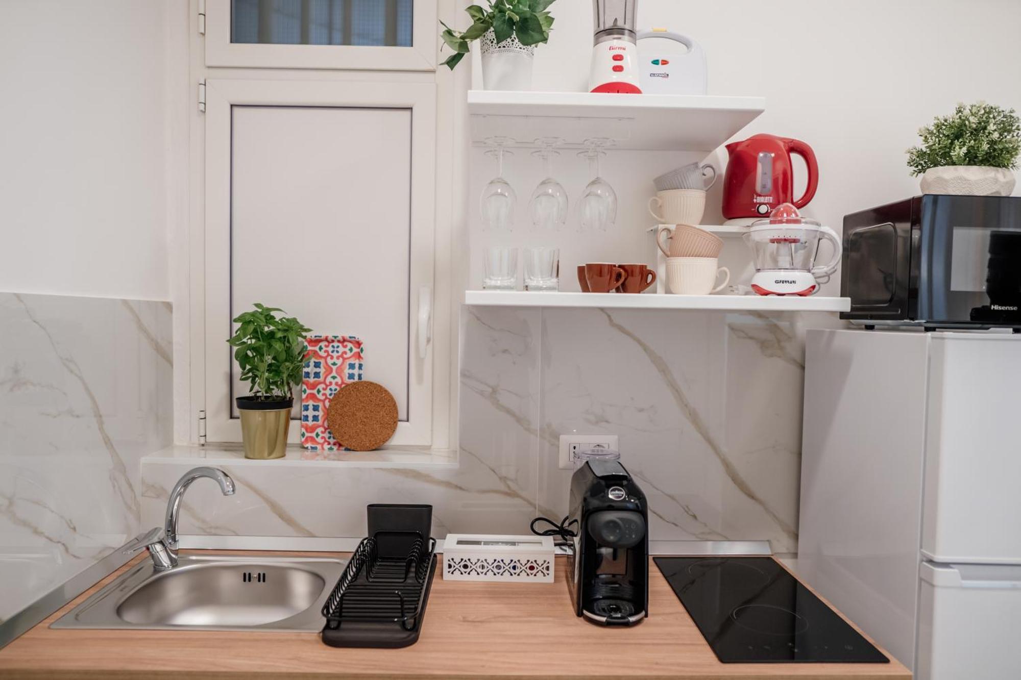 Poesis Suite Bari Bagian luar foto