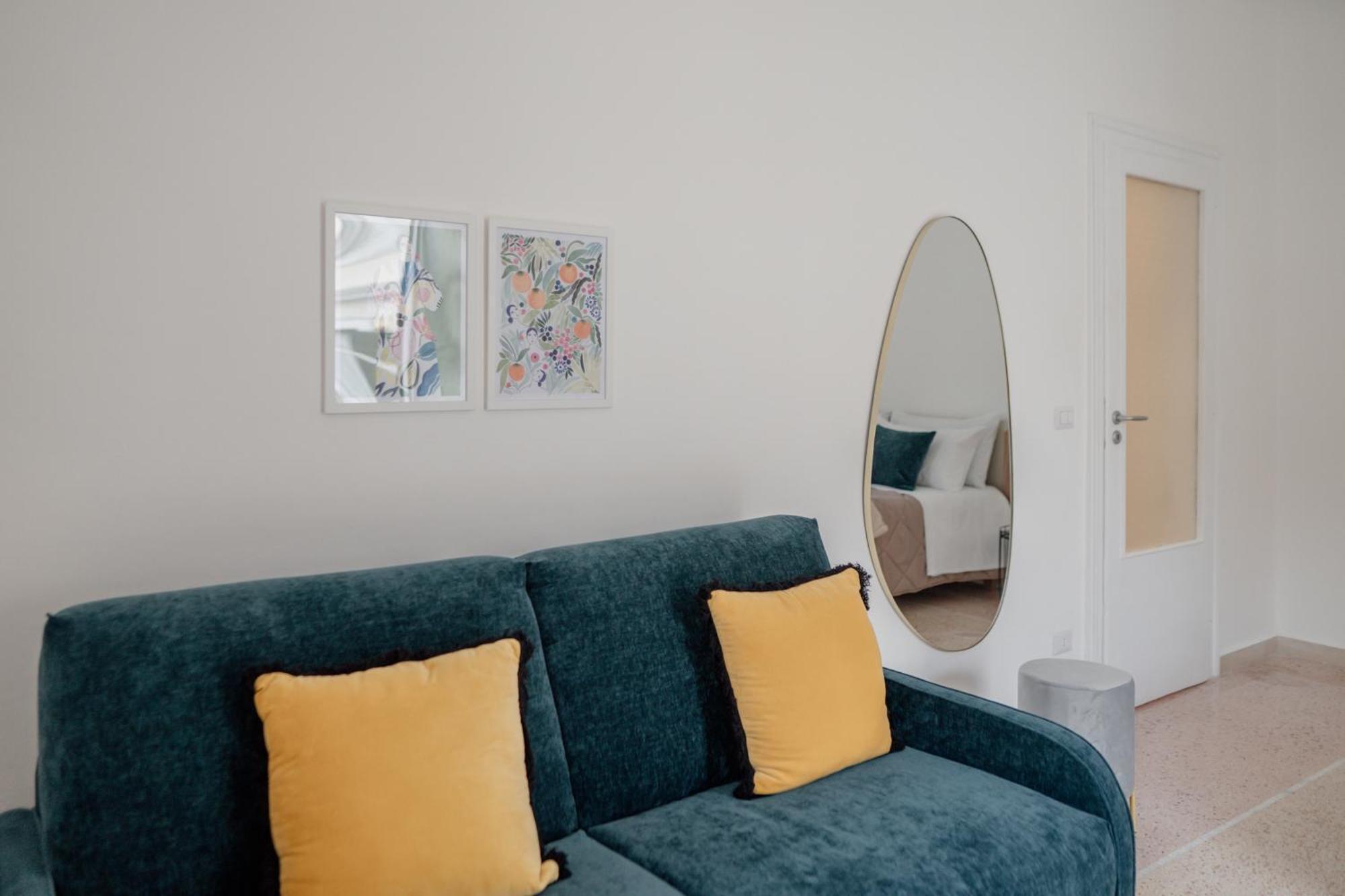Poesis Suite Bari Bagian luar foto