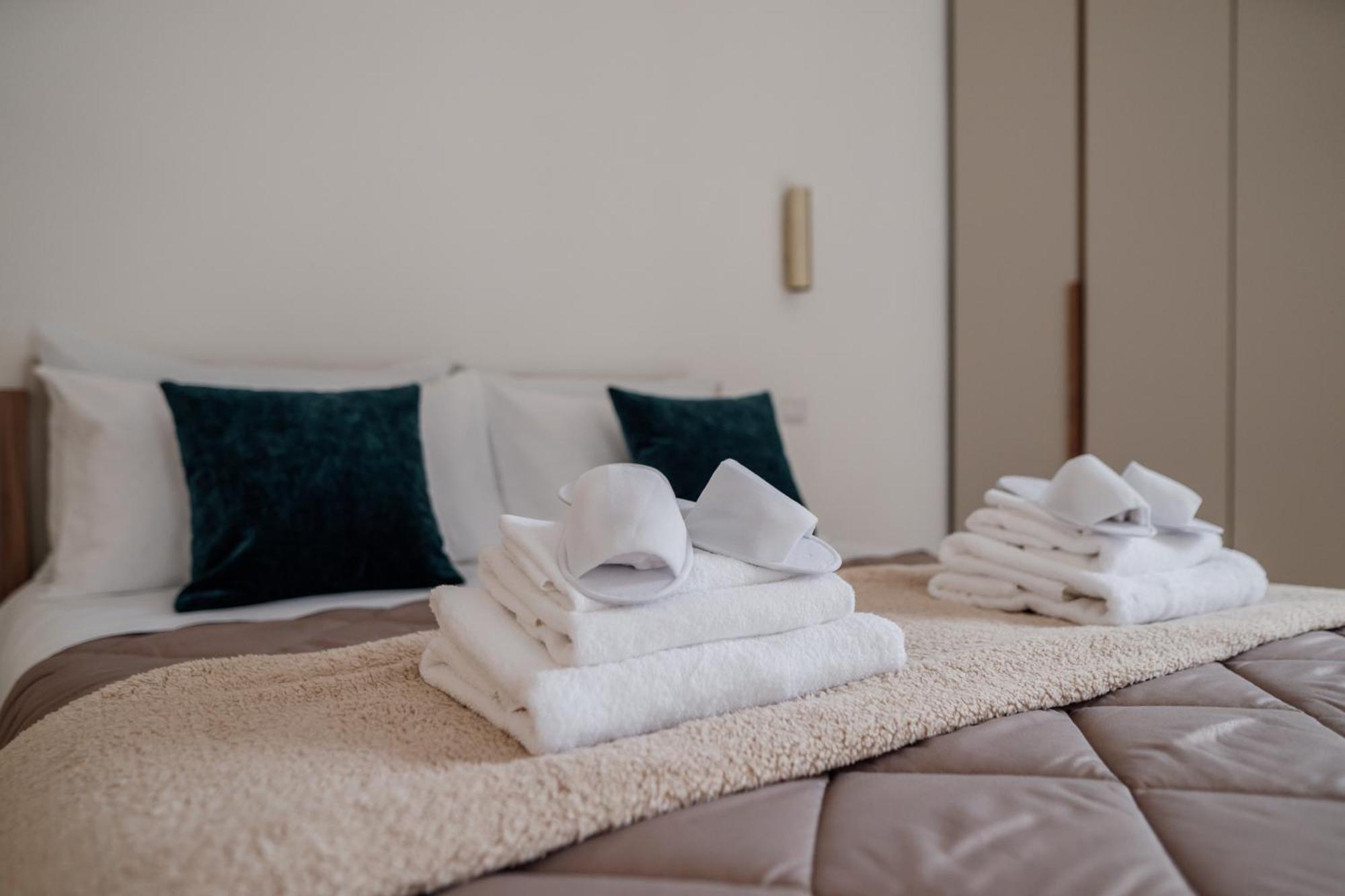 Poesis Suite Bari Bagian luar foto